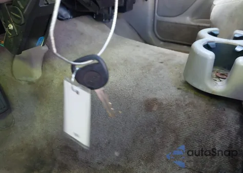 2002 Chevrolet Silverado 1500 Ls z USA, uszkodzony, nr VIN 1GCEC19T32E112099